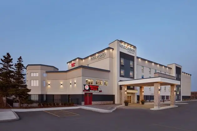 Four Points by Sheraton Vaughan - Öne Çıkan Resim