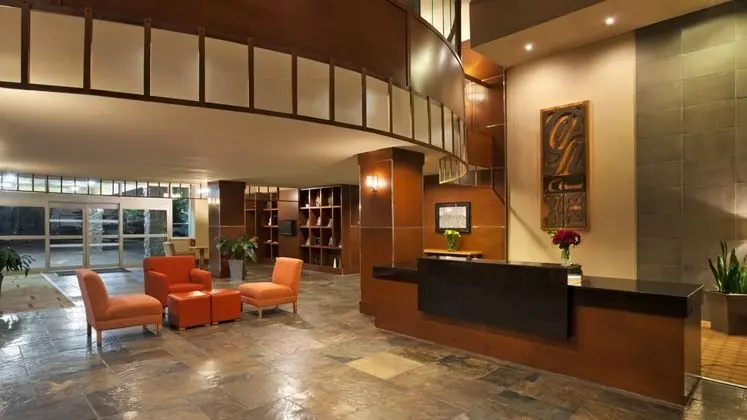 Four Points by Sheraton Victoria Gateway - Lobi