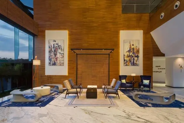 Four Points by Sheraton Visakhapatnam - Lobi