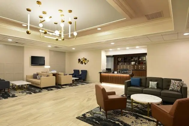 Four Points by Sheraton York - Lobi