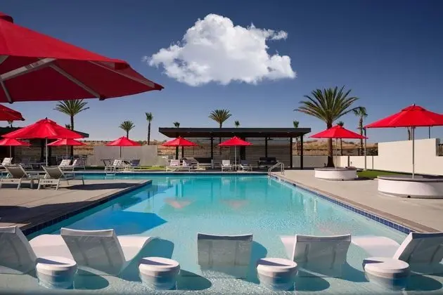 Four Points by Sheraton Yuma - Havuz