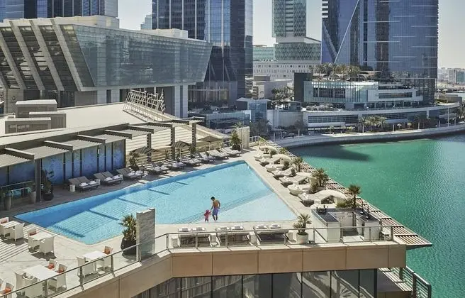 Four Seasons Hotel Abu Dhabi at Al Maryah Island - Havuz