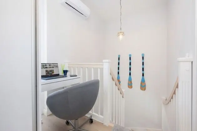 Four Seasons Apartment by Renters - İç Mekan