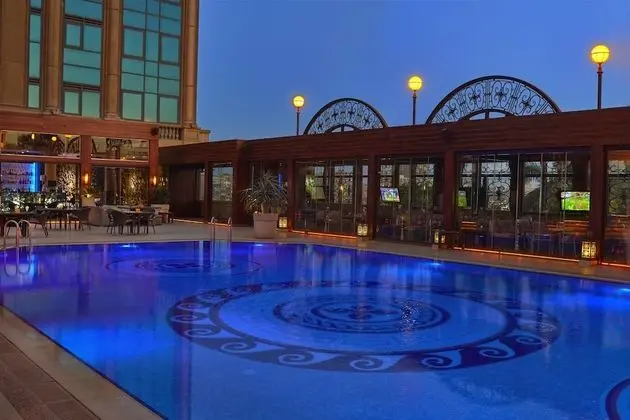 Four Seasons Hotel Cairo at First Residence - Havuz