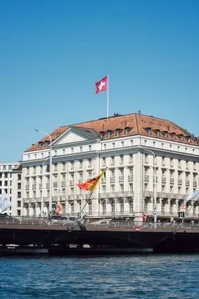 Four Seasons Hotel des Bergues Geneva - Dış Mekan