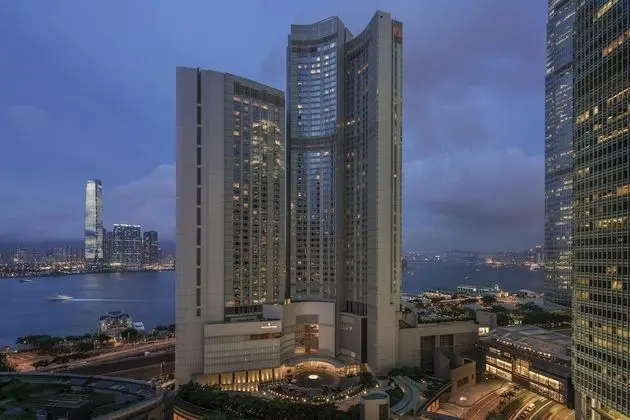 Four Seasons Hotel Hong Kong - 1