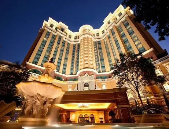 Four Seasons Hotel Macao at Cotai Strip