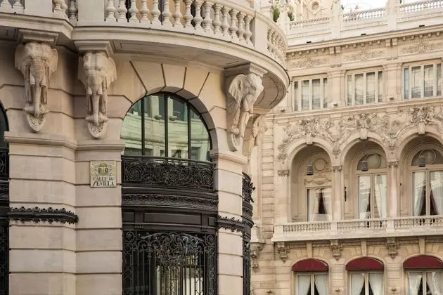 Four Seasons Hotel Madrid - Dış Mekan
