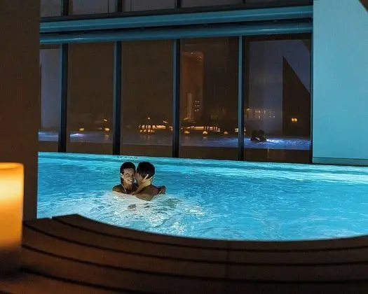 Four Seasons Hotel Philadelphia at Comcast Center - Havuz