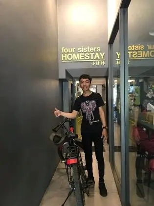 Four Sisters Homestay - Hostel - Lobi