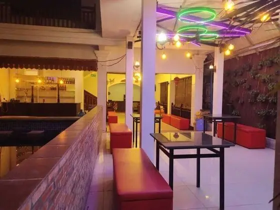 Hotel Four Square - Dış Mekan