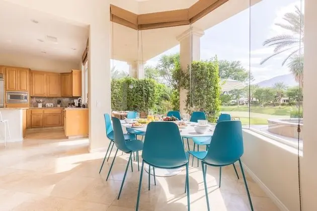Fowler by Avantstay Stunning Home on Golf Course w/ Pool, Spa & Pool Table Lic-065889, 3 bd - İç Mekan