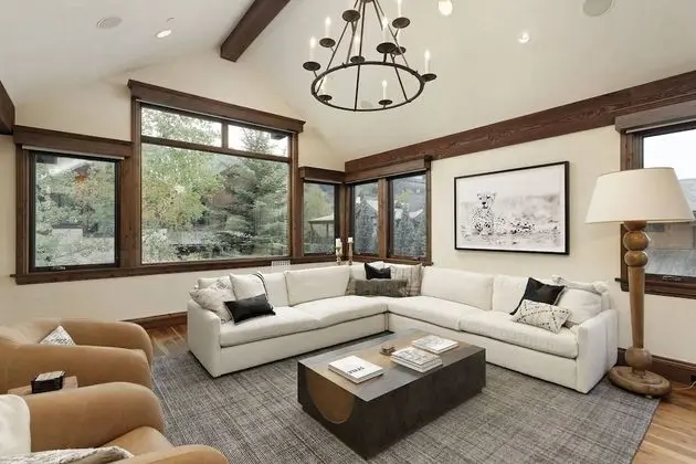 Fox Crossing Luxury Home