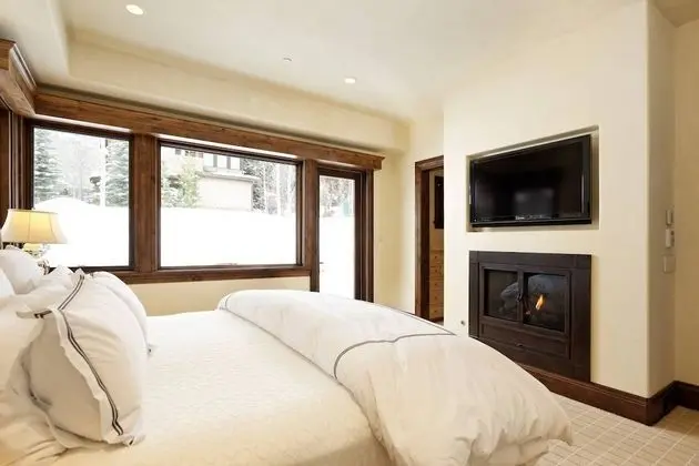 Fox Crossing Luxury Home - Oda