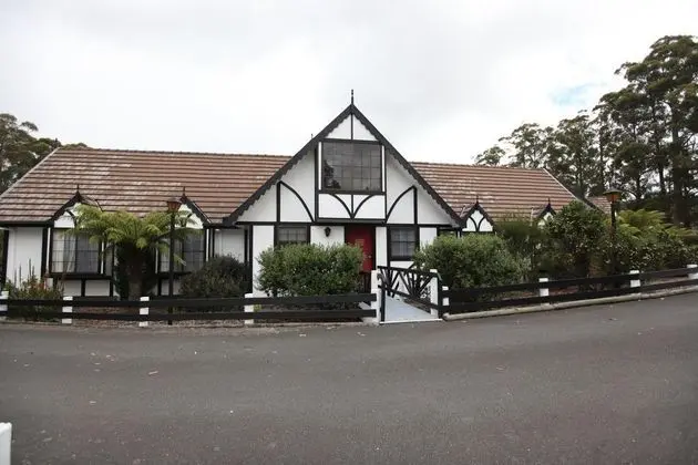 Fox & Hounds Inn