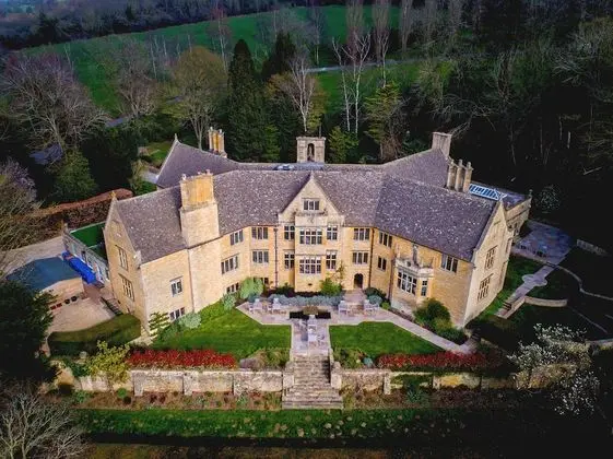 Foxhill Manor – Adults Only