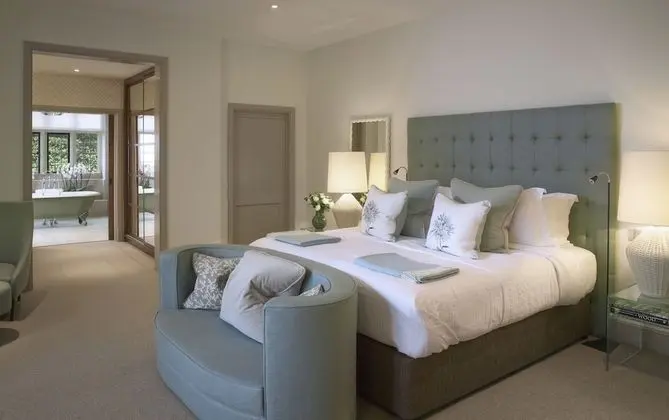 Foxhill Manor – Adults Only - Oda