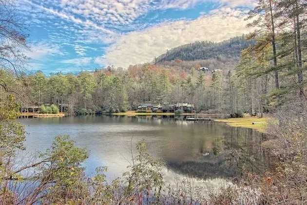Hotel Foxhunt At Sapphire Valley North Carolina