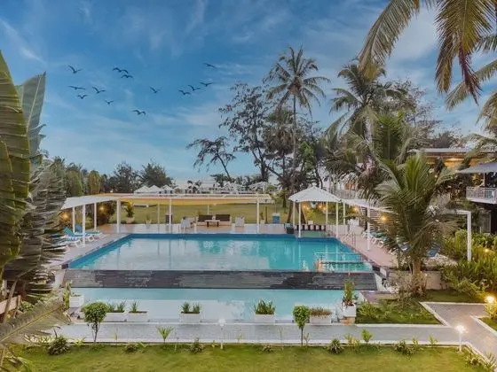 Foxoso La Alphonso Beach Resort & Spa - Havuz