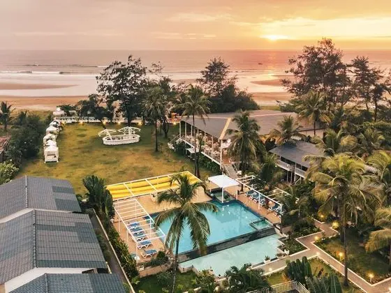 Foxoso La Alphonso Beach Resort & Spa - Öne Çıkan Resim
