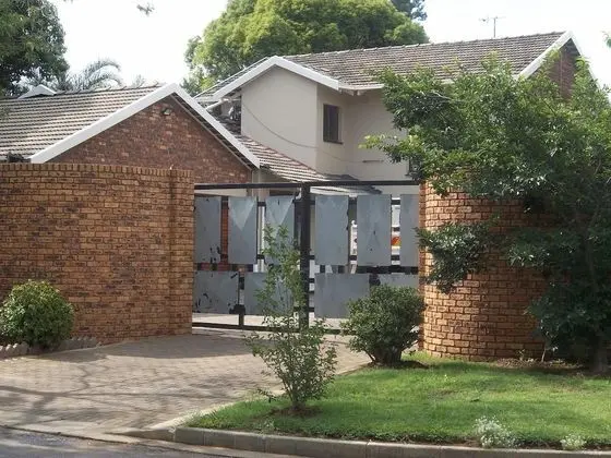 Franchise Sister Guest House - Dış Mekan