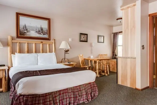 Franciscan Lakeside Lodge