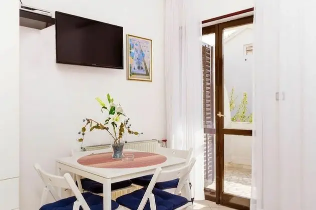 Franeta Apartments - Oda Düzeni