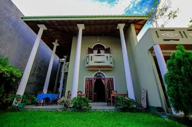 Frangipani Motel - Dış Mekan