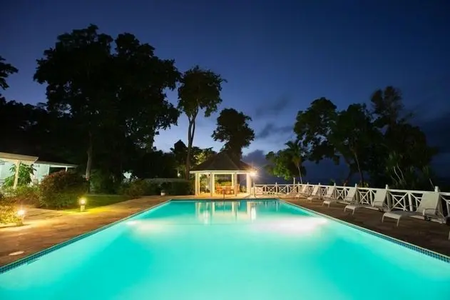 Frangipani - Ocho Rios 4BR - Havuz