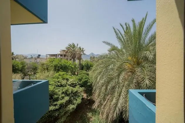 Frank Apartments