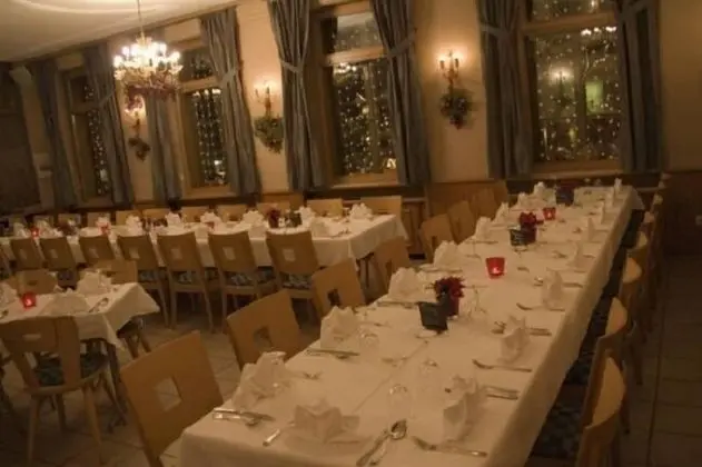 Hotel Frankfurter Hof - Yerinde Yemek