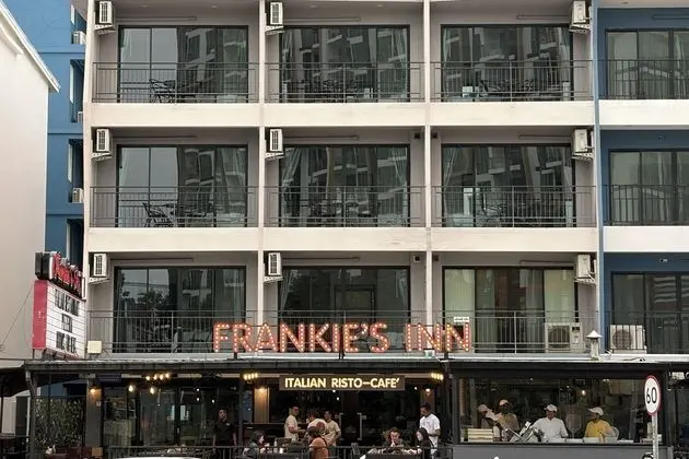 Frankie's Inn - Dış Mekan