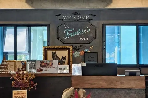 Frankie's Inn - Lobi