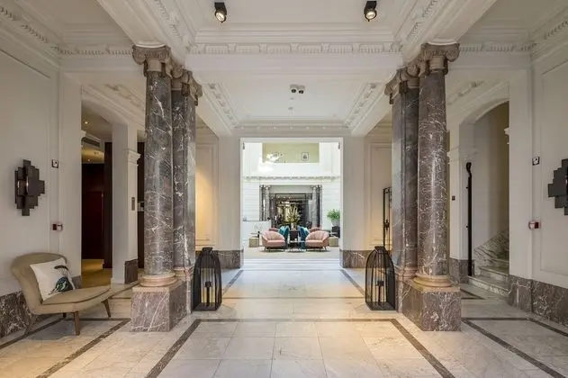 Hotel FRANQ - Lobi