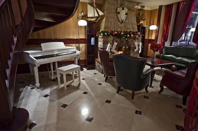 Frapolli Hotel - Lobi