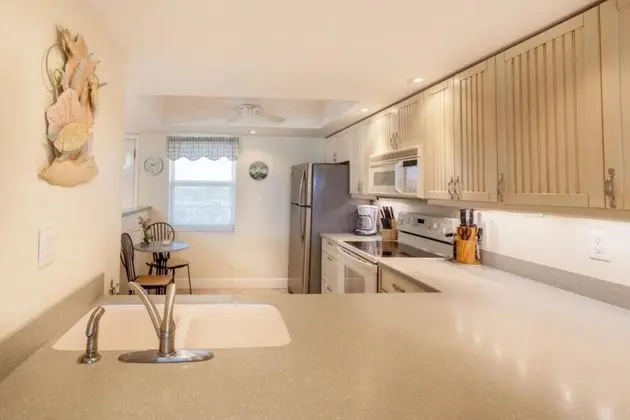 Fred s Eden House Condo - Oda
