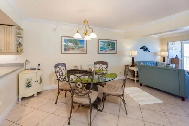 Fred s Eden House Condo - Oda
