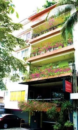 Frederick's Apartelle - Dış Mekan