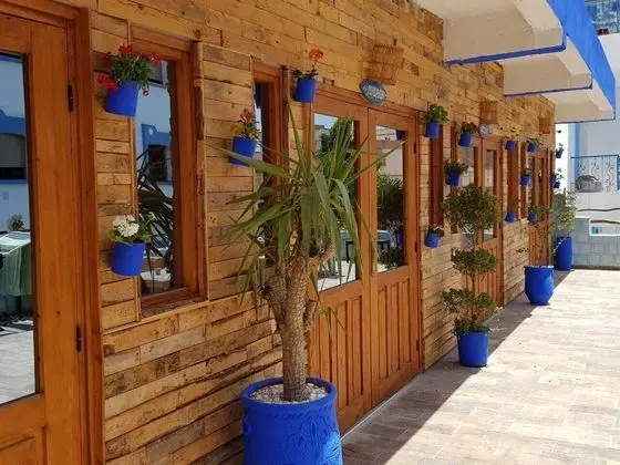 Free Surf Camp - Dış Mekan