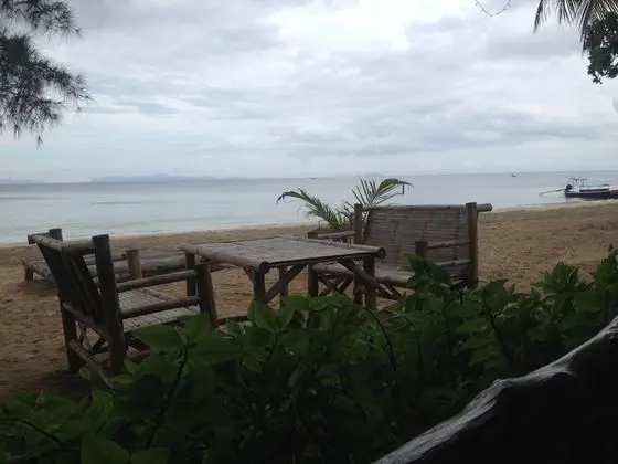 Freeda Resort Koh Jum - Plaj