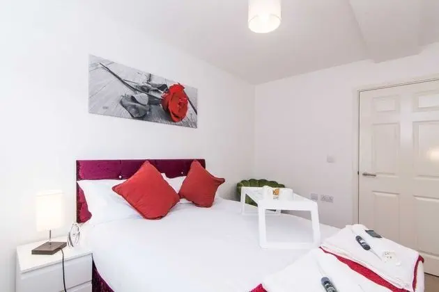 Fremington Court, Coventry - 2 Bedroom Apartment - Oda