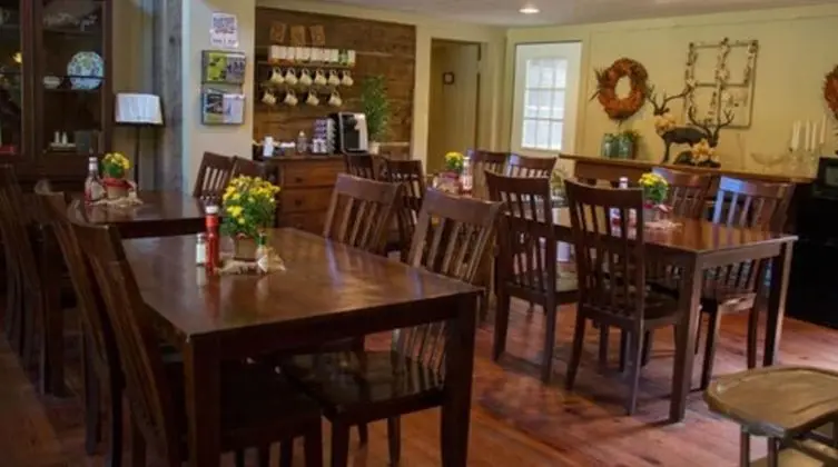 French Camp Bed and Breakfast - Yerinde Yemek
