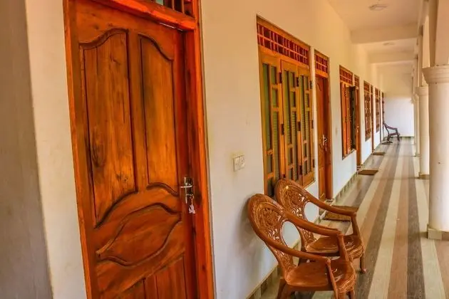 French Garden Eagle wings Inn - Misafir Tesisleri ve Hizmetleri
