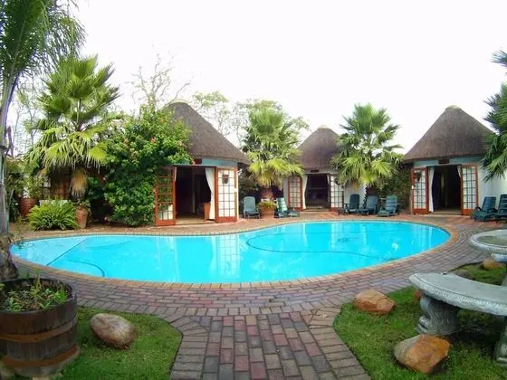 French Lodge International - Havuz