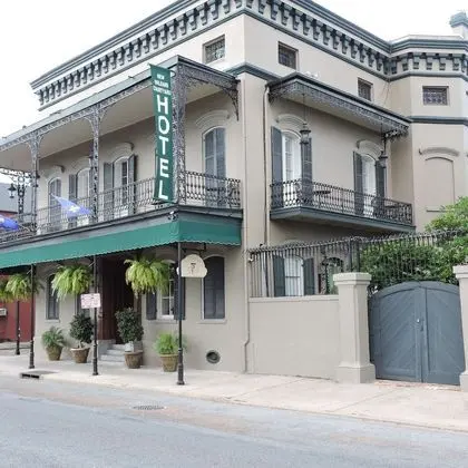 French Quarter Courtyard Hotel and Suites