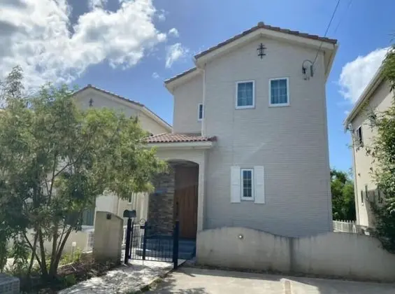 Frennch House