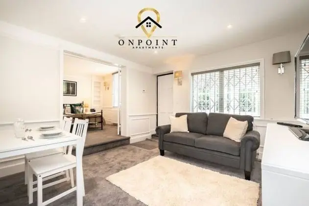 FRESH 1 Bedroom Apt With Parking