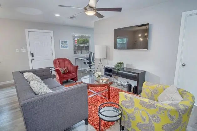 Freshly Remodeled 3BR 2BA Near Fantastic Downtown - İç Mekan
