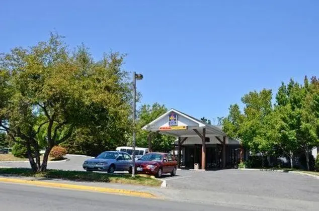 Friday Harbor Suites