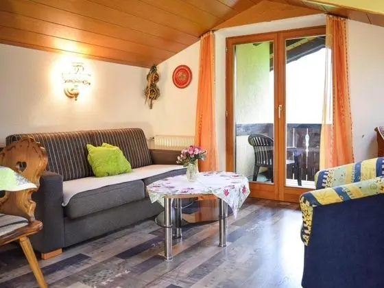 Friendly Apartment in Schönau am Königsee With Garden - Oda Düzeni